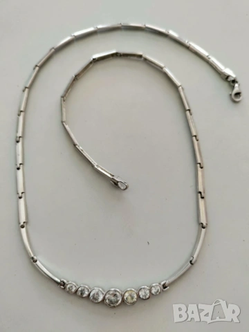 Колие с бели камъни, снимка 4 - Колиета, медальони, синджири - 53663937