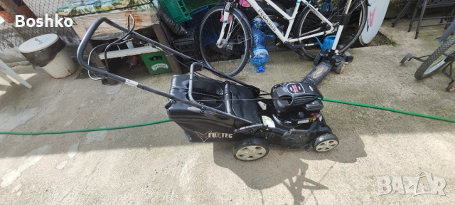самоходна косачка B&S, снимка 4 - Градинска техника - 53885782