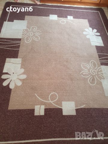 Мокетен килим 2,5м / 2м, снимка 1 - Килими - 46101952