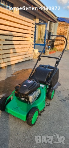 Самоходна косачка Briggs & Stratton в перфектно състояние, снимка 4 - Градинска техника - 54284125