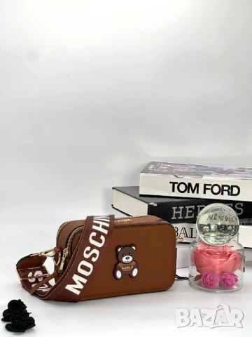 чанти love moschino , снимка 6 - Чанти - 50644228