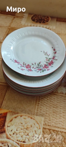 Български порцеланов сервиз от 12 части, снимка 4 - Антикварни и старинни предмети - 53839298