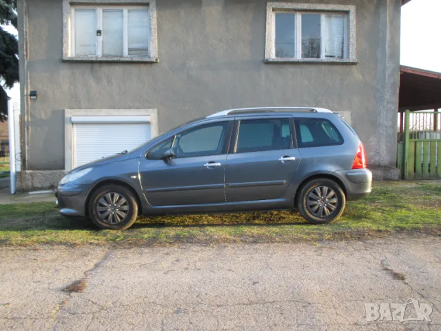 Peugeot 307 SW 1.6 HDi/ОБСЛУЖЕН, снимка 8 - Автомобили и джипове - 49482718