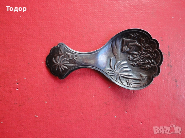 Релефна посребрена холандска лъжичка , снимка 3 - Антикварни и старинни предмети - 53023049