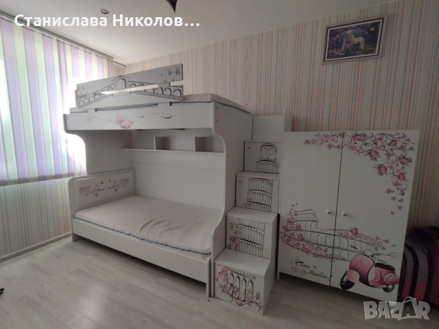 Двуетажно детско легло с гардероб 