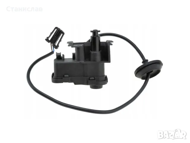 VW Beetle Cabriolet Моторче за заключване на резервоар , снимка 5 - Части - 50359934