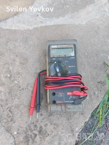 Продавам уред мултицет Fluke 77 IV мултицет Цифров мултицет CAT IV 600V