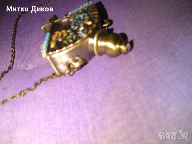 Винтидж бутилка за парфюм от месинг, клозоне, флорална, с W-образна винтова капачка Н-50мм и 55х20мм, снимка 7 - Антикварни и старинни предмети - 51554075