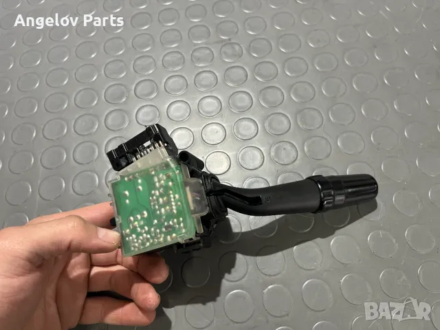 Лостчето на чистачките за Toyota Avensis T25, снимка 4 - Части - 49643855