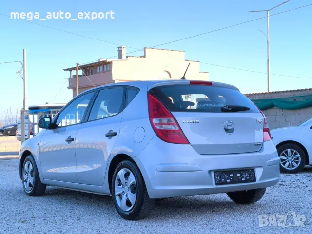 Hyundai I30 1.6 CRDI, снимка 5 - Автомобили и джипове - 49481926