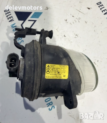 A 212 820 10 56 десен халогени от Mercedes Vito W447, 114 CDI, двигател OM651.950, 2.2 CDI, снимка 2 - Части - 52448718