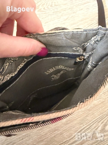Чанта Burberry , снимка 6 - Чанти - 54219173