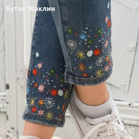 Дамски дънки с бродерия, снимка 3 - Други - 48819012