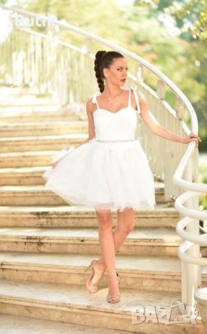 Дамска бяла официална рокля с тюл , снимка 1 - Рокли - 46260082