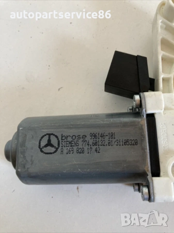 Мотор за прозорец предна лява врата за Mercedes A Class W169 (2008) A1698201742, снимка 2 - Части - 54088873