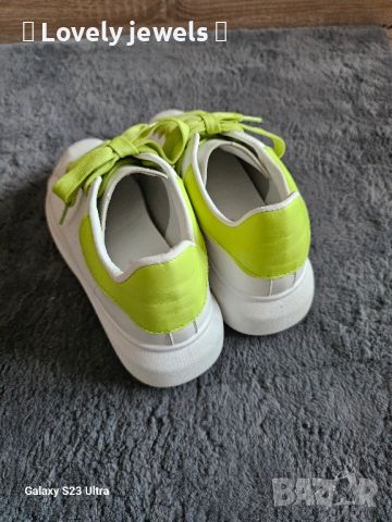 Бели спортни обувки с неон зелено, снимка 5 - Маратонки - 45808345