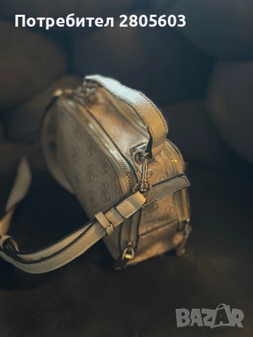 Оригинална чанта Guess, снимка 5 - Чанти - 54267328