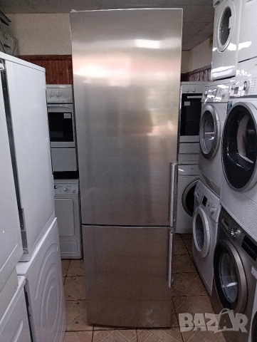 Иноксов комбиниран хладилник с фризер Сименс с две години гаранция!