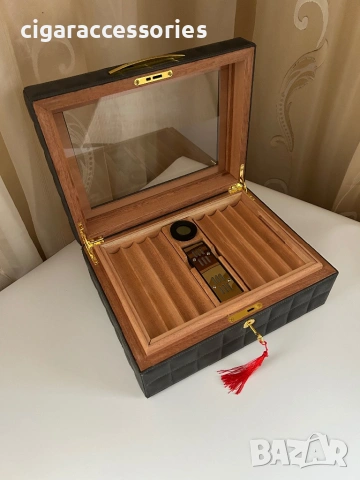 Хумидор за 50 пури – кедър, кожа, стъкло, дигитален хигрометър, снимка 3 - Табакери - 53958345