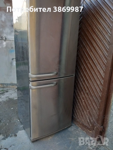 Хладилник със фризера BOSCH , снимка 5 - Хладилници - 53842804