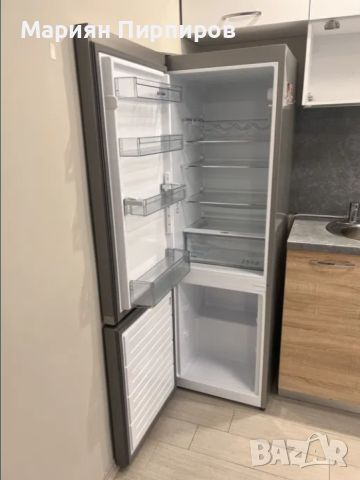 Хладилник с фризер Sharp - като нов, снимка 2 - Хладилници - 45596758
