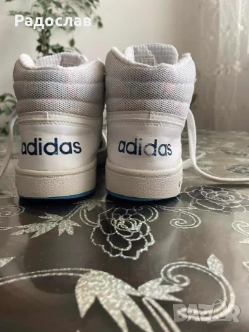 Оригинални дамски маратонки Adidas, снимка 3 - Кецове - 46993127