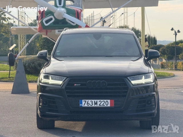 Аudi Sq7-Shadow line/22-летни/20-зимни/Реални км./Пано/Acc/diesel-hibrid/keyless/FULL/КАТО НОВА