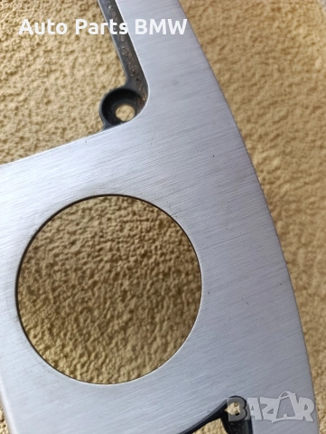 Конзола скоростен лост BMW E60 E61 драскан алуминий лайсна BMW E60 E61, снимка 3 - Части - 53650164