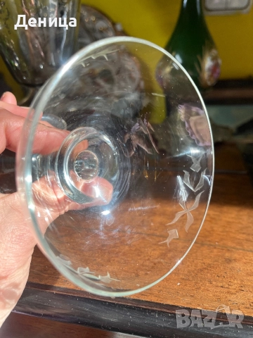 6 чаши за шампанско- Българско калиево стъкло Елегантни, стилна гравюра, подходящи за красиво, снимка 6 - Чаши - 52881046