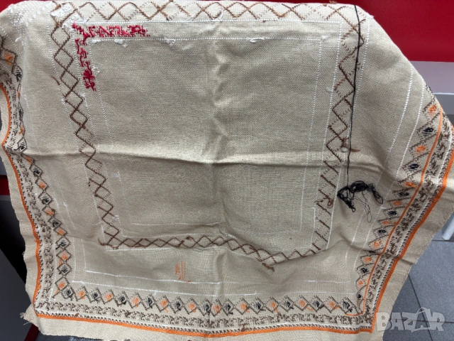 Недовършено! Каре за ръчна Българска бродерия 66х68 см., снимка 7 - Декорация за дома - 53708548