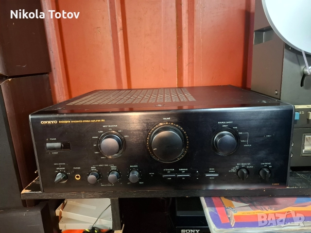 Продава се усилвател Onkyo A-8850. 