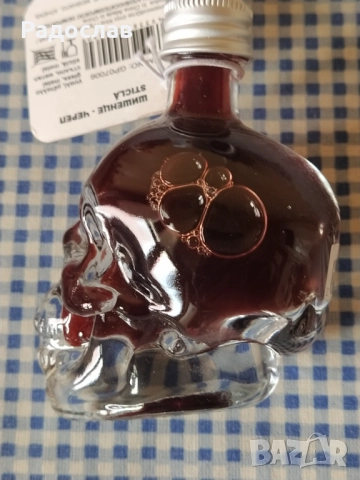 малка бутилка за алкохол Череп, снимка 2 - Декорация за дома - 52021133