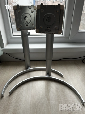 Продавам стойка от монитор LG 27UK850-W, снимка 4 - Монитори - 52514820