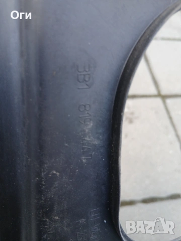 Кора над акумулатора за Фолксваген Пасат В5.5 3В1 819 447 , снимка 3 - Части - 53578881