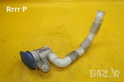 Гърловина с капачка казанче чистачки за Volkswagen Golf 5 (2003 - 2009), снимка 2 - Части - 53484914