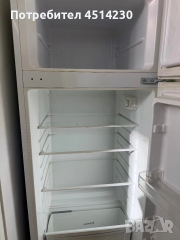 Хладилник Candy – компактен, работещ отлично (140×55 см), снимка 4 - Хладилници - 53830436