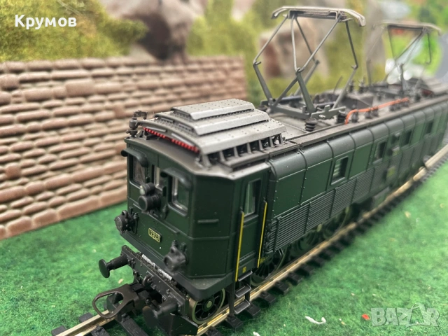 Локомотив електровоз Роко Be 4/6 Н0 1:87 влак ЖП модел, снимка 6 - Колекции - 53639660