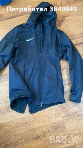 Nike M шушляково яке, снимка 1 - Якета - 43816384