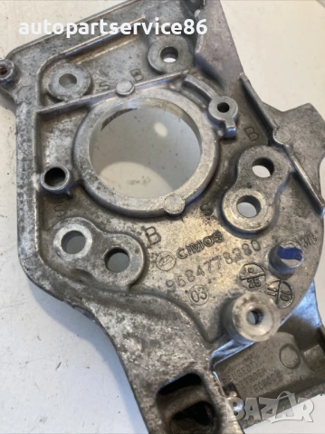 Конзола / държач за горивна помпа за Peugeot 5008 1.6 HDI (2013) 9684778280, снимка 3 - Части - 53743158