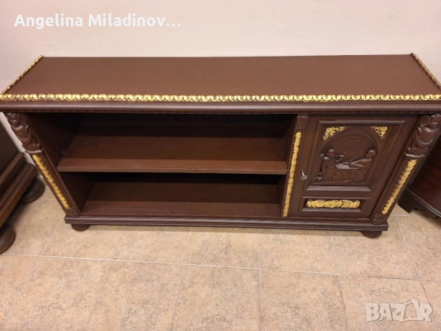 Комод, скрин, библиотека с богата дърворезба , снимка 13 - Шкафове - 52551620