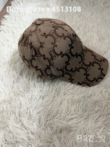 Дамска шапка celine , снимка 2 - Шапки - 53844245