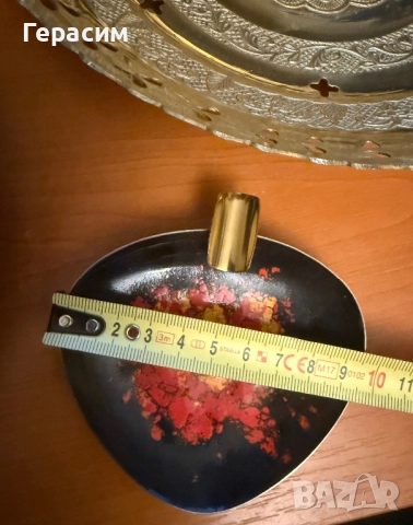 Бронзови чинии и фруктиера , бронзови свещници , купичка и пепелник, снимка 15 - Антикварни и старинни предмети - 51948262