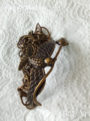 Стара бронзова гривна в формата на лястовица 50978