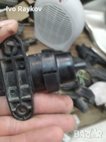 Вакуум клапан за Ford Mondeo, Transit 1.8, 2.5 D, 95BB-9E882, 95BB9E882,, снимка 3 - Части - 53115054