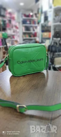 чанти Calvin Klein , снимка 11 - Чанти - 49152576