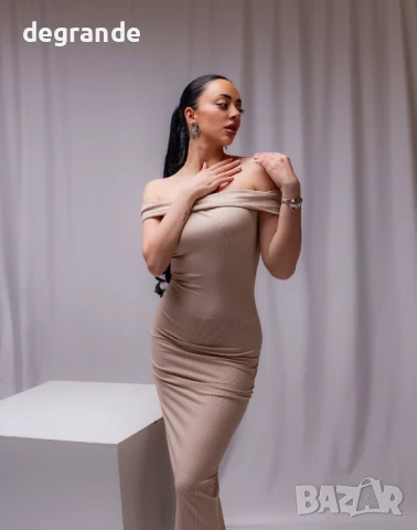 Бежова дълга рокля с цепка, снимка 2 - Рокли - 50897270