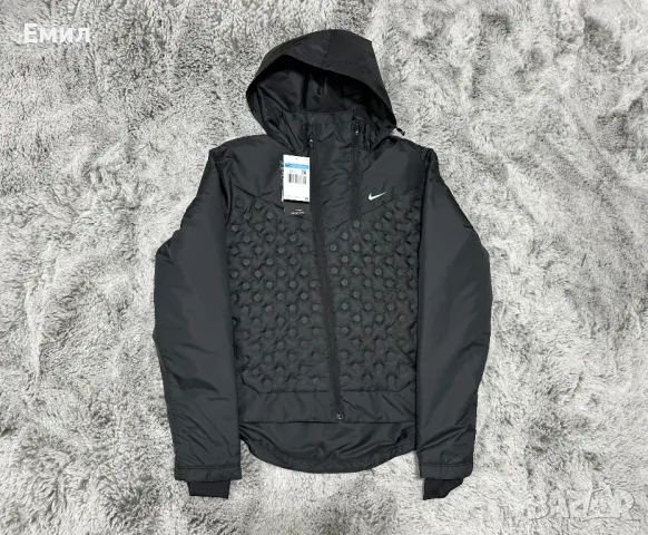 Ново дамско яке Nike Tech Fleece Aeroloft, Размер М, снимка 2 - Якета - 48359956