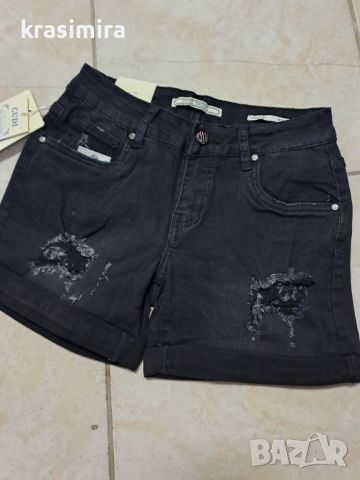 Черни дънкови панталонки , снимка 3 - Къси панталони и бермуди - 46448422