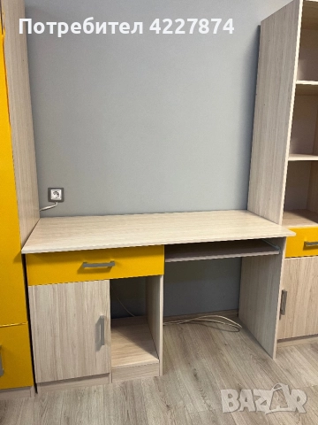 Секция с жълто фолио, но отдолу е синия, снимка 4 - Секции и витрини - 52497645