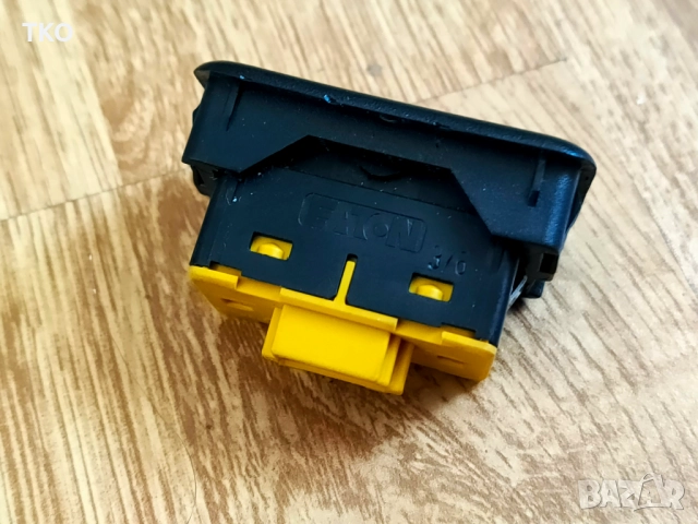 Бутон за управление на ел. стъкла за BMW E36 Z3, снимка 2 - Части - 52942888